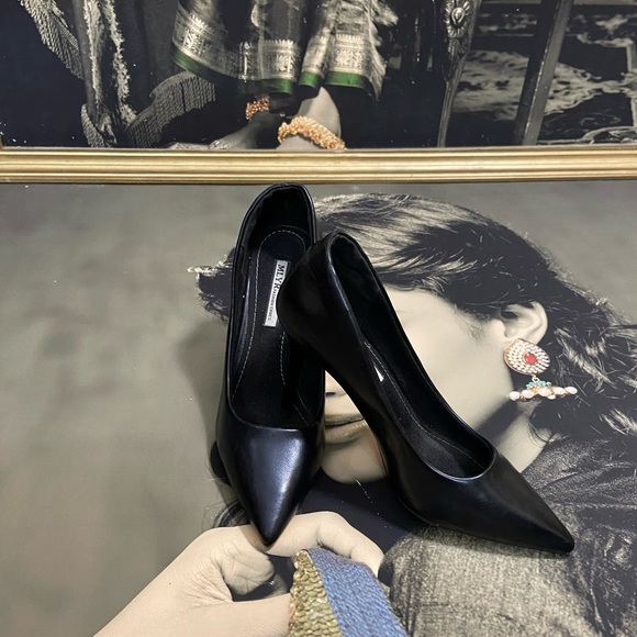 Heels. Size - 230.EUR-37.Measurement shown in the picture in CMS - Picture 2 of 15